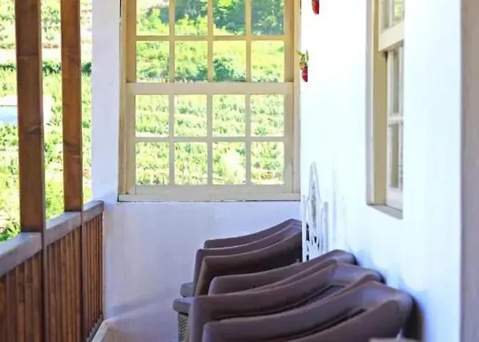 Charming With Pool In Villa Lamego