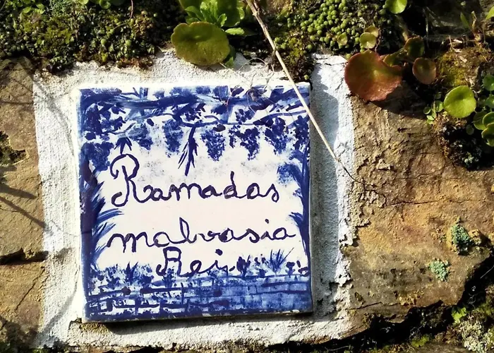 Villa Charming With Pool In